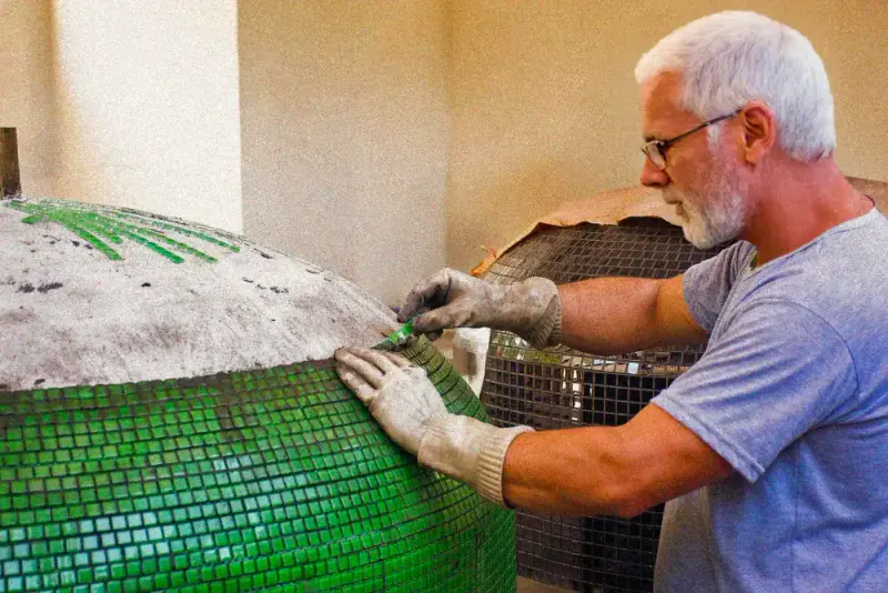 Artesão Construindo Forno Refratário